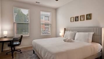 Desk, iron/ironing board, WiFi, bed sheets