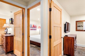 4 chambres, bureau, fer et planche à repasser, Wi-Fi gratuit