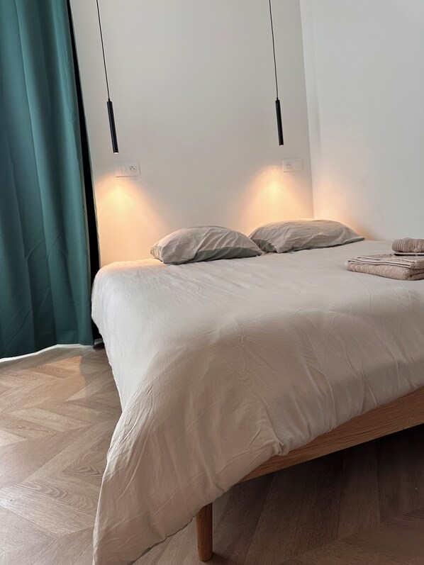 2 bedrooms, WiFi, bed sheets