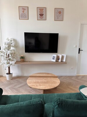 TV