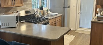 Charming 1-bedroom apartment centrally located to all that Bermuda has to offer