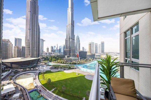 View from property - Durrani Homes – Minimal Luxe 3BR with Burj Khalifa and Fountain View (third room without partition) (Dubai)