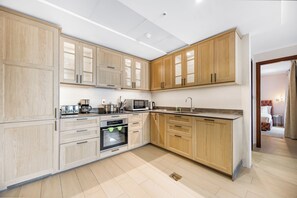 Apartemen, balkon, pemandangan kota | Dapur pribadi