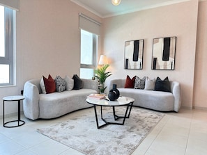 Apartment, Balcony, City View | Living area