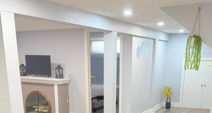 đĄ Beautiful Ajax Retreat â Comfort, Space, and a Great Location!