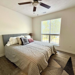 3 bedrooms, iron/ironing board, bed sheets