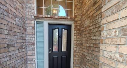 Crew Stay Sleeps 16 Work Cook Play Relax