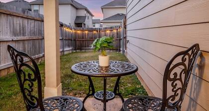 Sleeps 12 Private BRs Wifi Kitchen