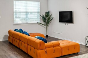 House | 1 bedroom