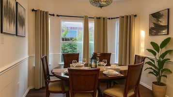 Rumah | 4 kamar tidur