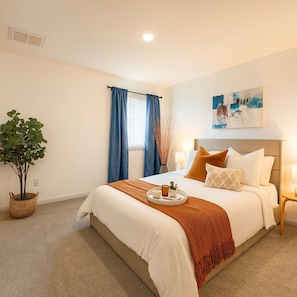 House, Accessible | 4 bedrooms - Kitchen Foosball Fenced Yard Parking (Kyle)