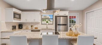 Built for Crews 1-story XL Yard Ample Parking