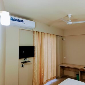 Deluxe Apartment, Balcony, Garden View | Free WiFi - Syrus Hospitality (Vrindavan)