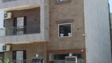 Fachada del alojamiento