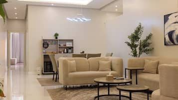 Deluxe Apartment | Living area