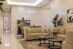 Deluxe Apartment | Living area