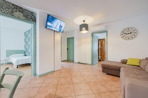 2 chambres, fer et planche à repasser, accès au Wi-Fi (inclus)