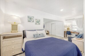 1 bedroom, free WiFi, bed sheets - 101 Charming studio in brilliant Melbourne with AC (Melbourne)