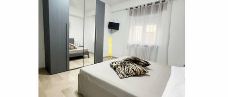 2 chambres, fer et planche à repasser, draps fournis
