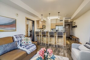 Fireplace - Silverado Getaway by SkyRun (Park City)