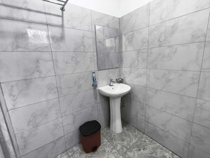 Handtücher, Seife, Toilettenpapier