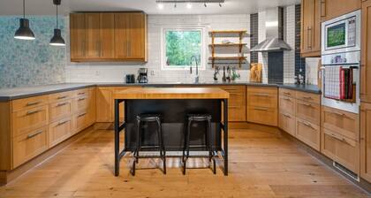 Family Friendly Villa near the Water