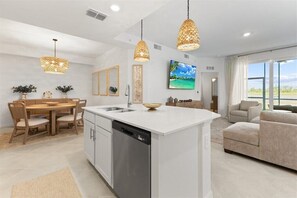 Interior - Wellen Park 3-BD with Golf! Near Braves Stadium & Beaches. Pet Friendly! (Venice)