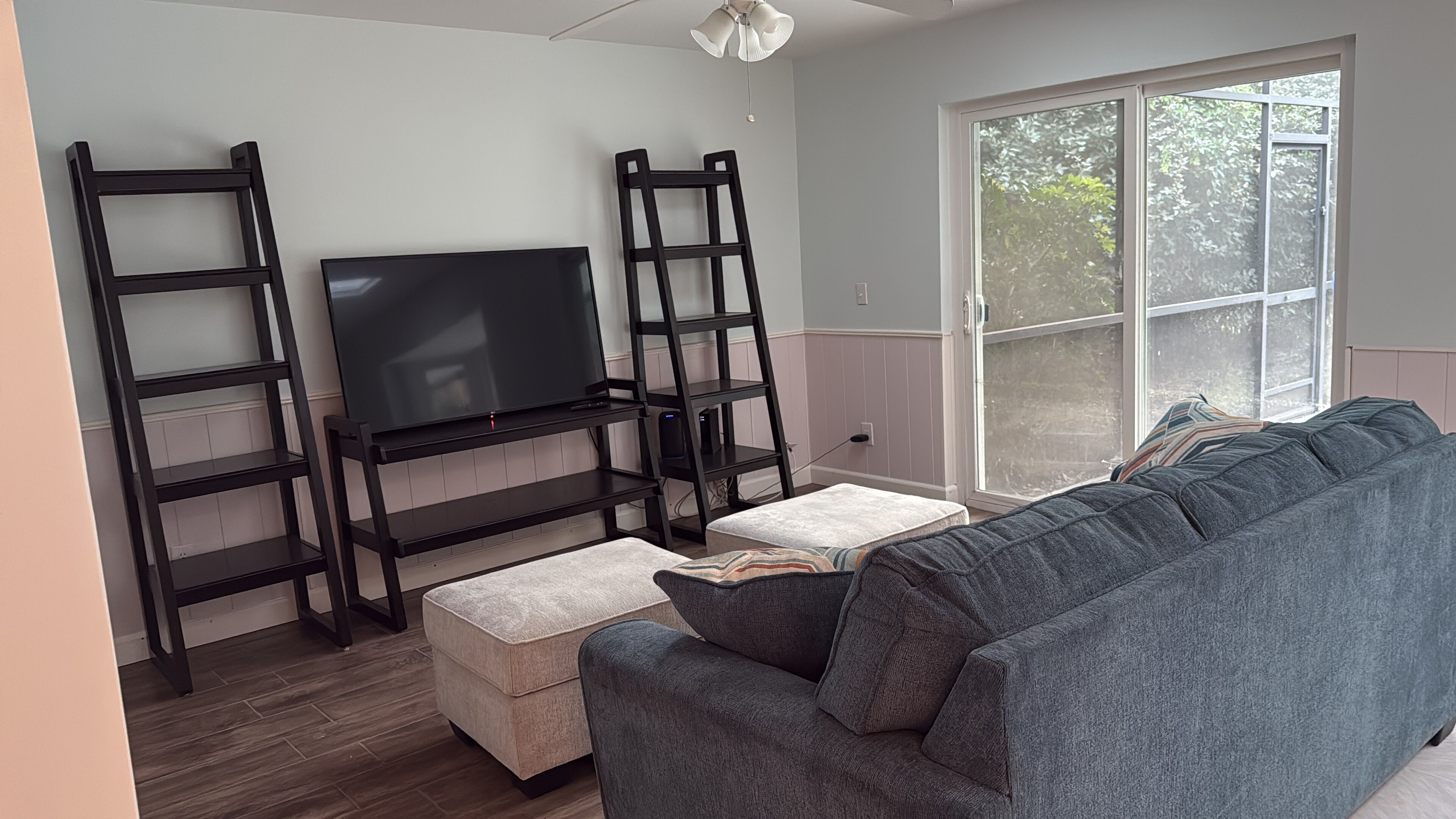 Télévision, cheminée