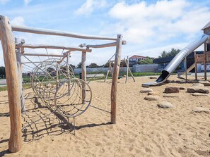 Children’s area - 4 Star Holiday Home in Friedrichkoog (Friedrichskoog)