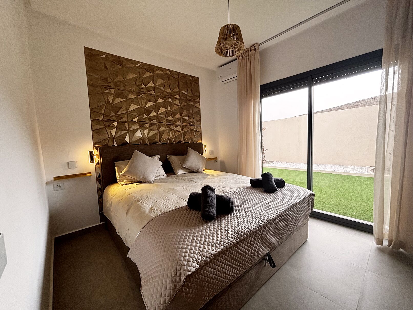 2 dormitorios, tabla de planchar con plancha, wifi y ropa de cama