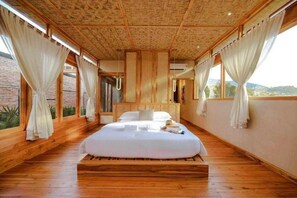 Deluxe Double Room, River View | Free WiFi