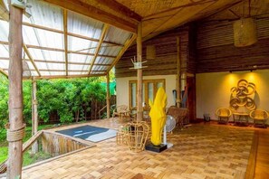 Superior Double Room, Mountain View | Living area