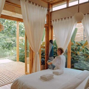 Deluxe Double Room - Lomhaijai Homestay (Bo Kluea)