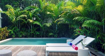 AZURE KEY WEST - Stunning New Home with Heated Pool - 4 Bedrooms Available