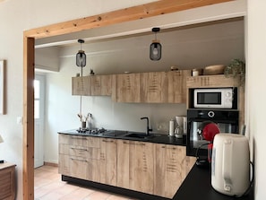 Microwave, oven, stovetop, dishwasher