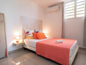 10 bedrooms, travel cot, WiFi, bed sheets - Villa Angerville, spacious villa that can accommodate up to 24 people (Le Moule)