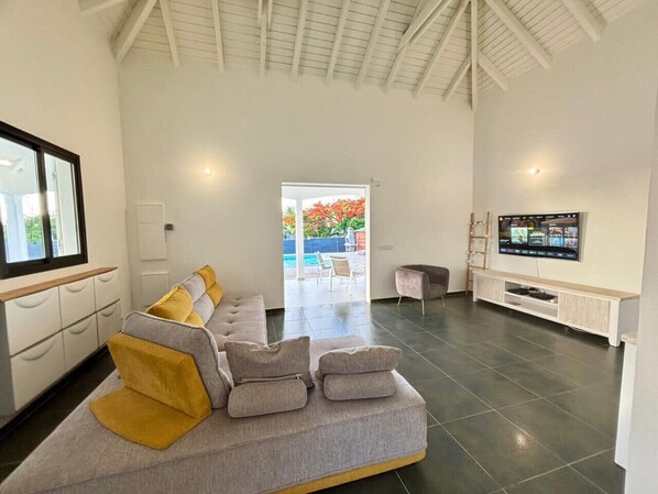 TV - Villa Mai Tai, haven of peace with a private pool (Saint-François)