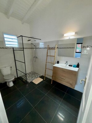 Shower, hair dryer, towels - Villa Mai Tai, haven of peace with a private pool (Saint-François)