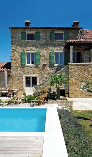 Piscine extérieure