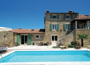 Piscine extérieure