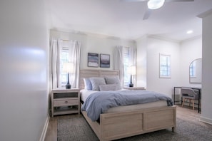 2 bedrooms, free WiFi, bed sheets - The Layton, 2BR Deluxe by Velvet Ditch Villas (Oxford)