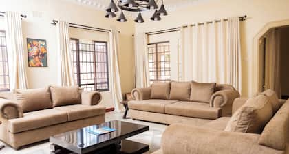 Luxury accommodation, 47 The Heights, Sector 1, Lilongwe