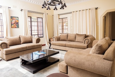Luxury accommodation, 47 The Heights, Sector 1, Lilongwe