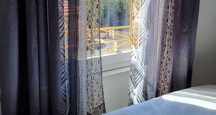 Attic suite with unobstructed view - Thiers center, near train station