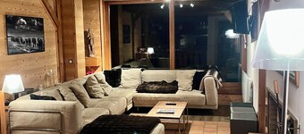 Semi-detached chalet in the heart of Courchevel Village