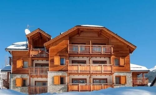 350m from ski slopes, Ground floor, tv, ski locker, 33m², Serre Chevalier