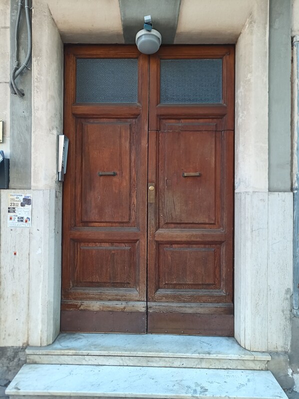 Exterior detail - From the aunts !civitavecchia (Civitavecchia)