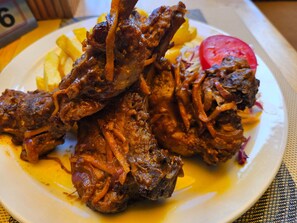 Private kitchen - Gibson Motel (Mbarara)