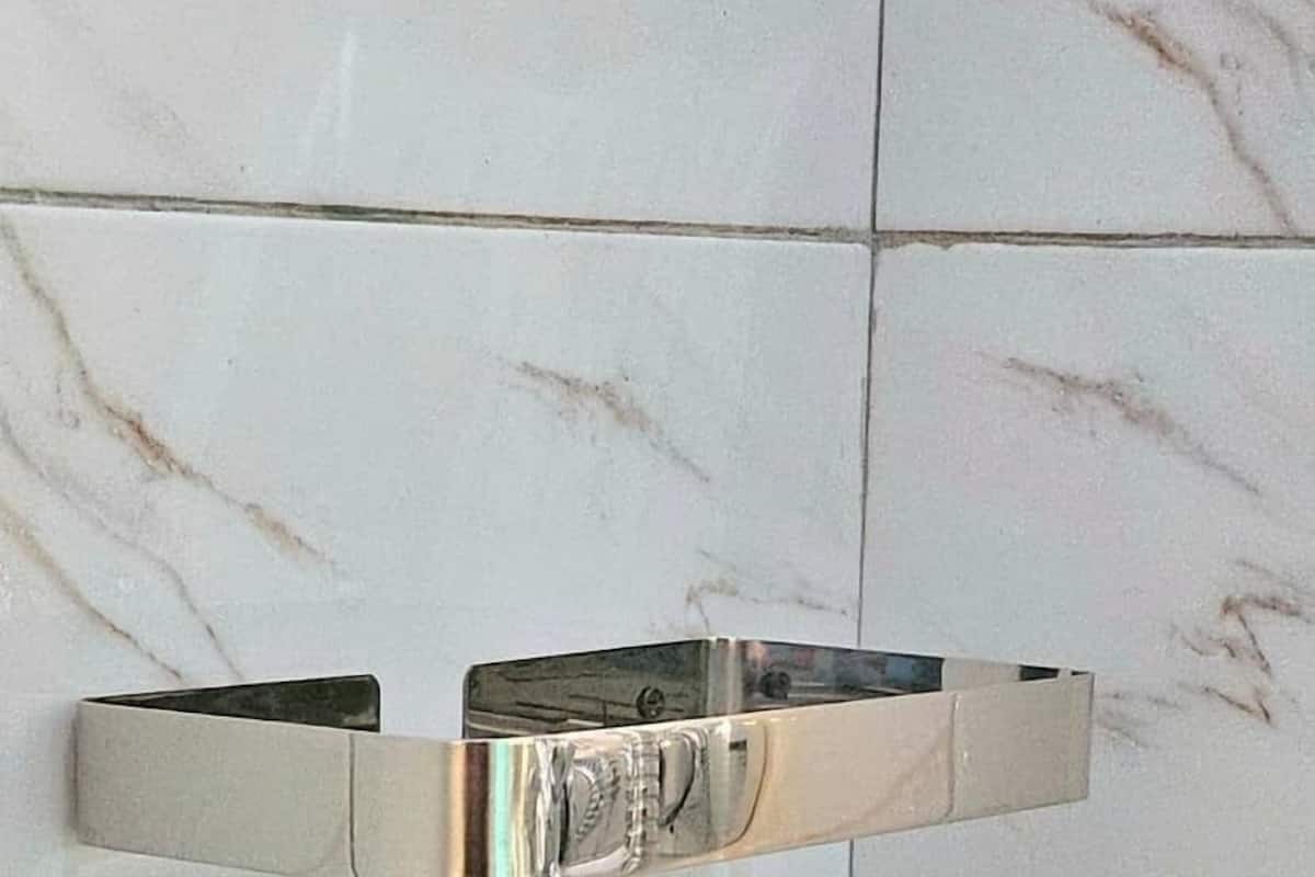ダブルルーム ヒルビュー | デスク、ノートパソコン用作業スペース、WiFi (無料)