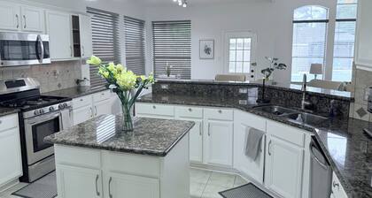 4-bedroom house in wonderful Spring with a pool